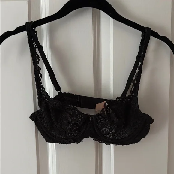 VS Bra Bundle - Picture 2 of 12